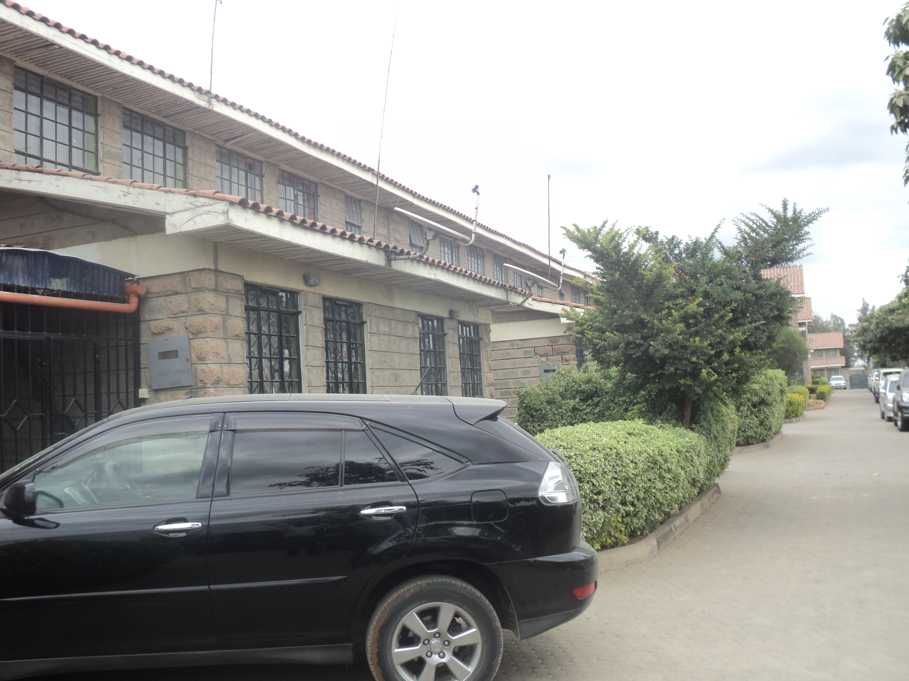 Maisonette Senior staff, Gated Estate AthiRiver